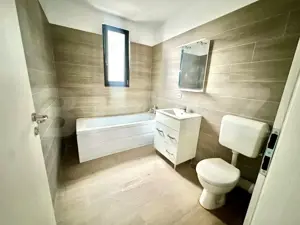 Apartament nou, 3 camere, 72 mp, zona Cetate