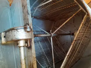 Centrifugă și cutii stupi 