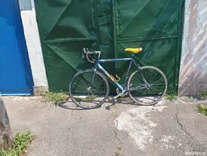 vand cursieră stare foarte bună 