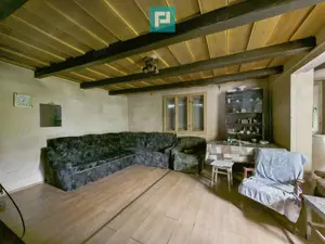 Casă tradiţională cu anexe în ODVOŞ, comuna Conop. - imagine 3