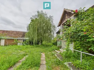 Casă tradiţională cu anexe în ODVOŞ, comuna Conop. - imagine 7