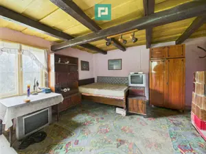 Casă tradiţională cu anexe în ODVOŞ, comuna Conop. - imagine 2