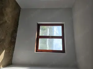 Vând apartament 3 canere intrari separate in Hunedoara