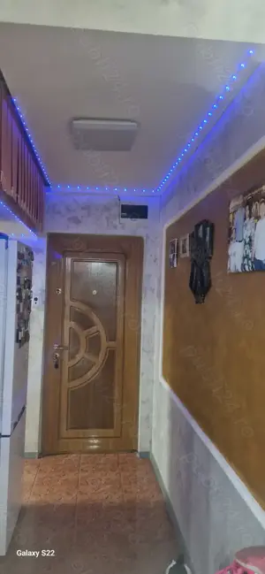 Vând apartament 2 camere mobilat utilat - imagine 5