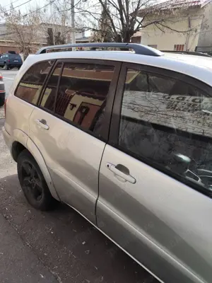 Vând RAV4 2004 benzina gpl