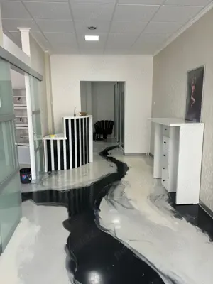 Spatiu comercial 147 m - imagine 3