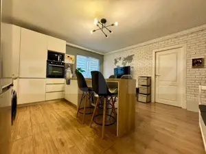 Apartament 3 camere, 64,3 mp + balcon, 2 băi | Mobilat modern – zona Vivo