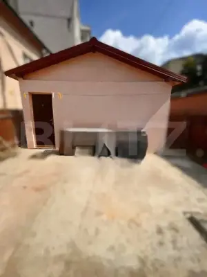 Casa , 40 mp+ 16 mp anexa-3 camere , 130 mp de teren, Nicolina