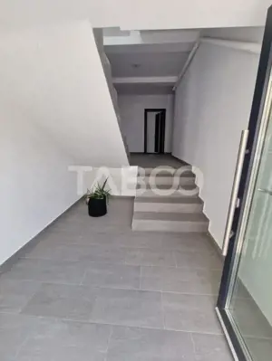 Apartament decomandat 3 camere 66 mp balcon 21 mp loc parcare inclus - imagine 6