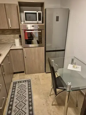 Apartament cu trei camere de închiriat, zona liniștită  - imagine 9