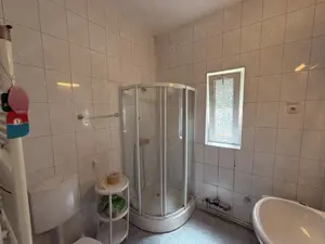 Apartament 3 camere decomandat in vila - imagine 8