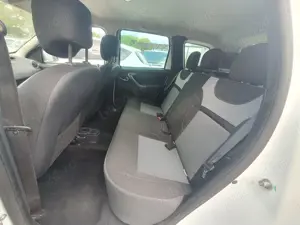 Dacia Duster 2016 1.2 Tce 125 Cp 4WD - imagine 8 Dacia Duster 2016 1.2 Tce 125 Cp 4WD - imagine 8