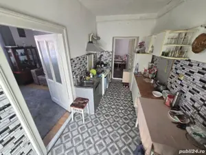 vand  apartament la casa