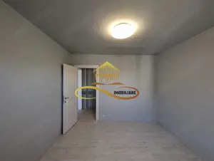 Apartament 3 camere, etaj intermediar, zona Narcisa - imagine 3