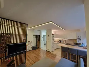 2 cam 55 mp  loc de parcare Complex IRIS