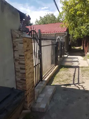 Casă de vânzare , 5 min de parc spital