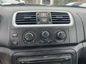 Skoda Fabia 1.2 Benzina Combi 2010 - imagine 6