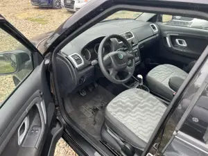 Skoda Fabia 1.2 Benzina Combi 2010 - imagine 7