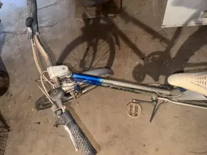 Bicicleta albastră damă 