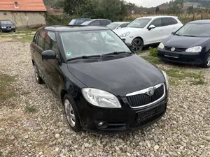 Skoda Fabia 1.2 Benzina Combi 2010 - imagine 3