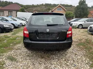 Skoda Fabia 1.2 Benzina Combi 2010 - imagine 5
