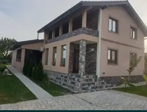 Vând casă individuală 