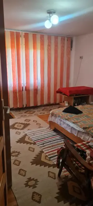 Vand casa in comuna Copaceni, sat Ulmetu, jud Valcea - imagine 8