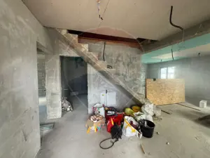 Casă / Vilă cu 3 camere în Câmpineanca - imagine 2