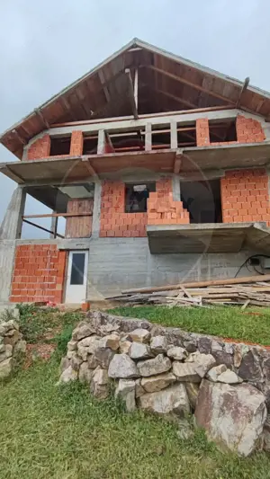 Casă de vacanta cu 6 camere de vanzare Suncuius - imagine 2