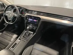 Volkswagen Passat - imagine 8