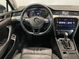 Volkswagen Passat - imagine 6