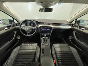 Volkswagen Passat - imagine 7