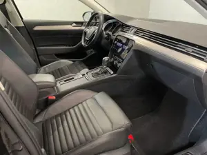 Volkswagen Passat - imagine 10