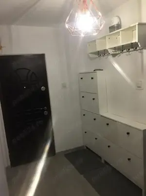 in centru ofer chirie apartament cu 2 camere