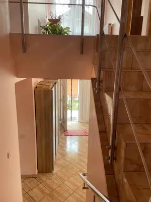 Direct proprietar! Casă cu 7 camere, garaj, curte cu flori și pomi fructiferi   Florești, Str.Horea - imagine 5