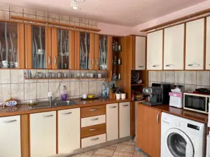 Direct proprietar! Casă cu 7 camere, garaj, curte cu flori și pomi fructiferi   Florești, Str.Horea - imagine 6