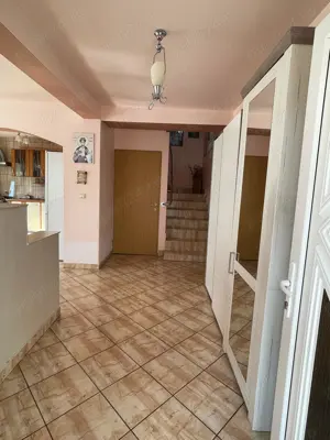 Direct proprietar! Casă cu 7 camere, garaj, curte cu flori și pomi fructiferi   Florești, Str.Horea - imagine 10