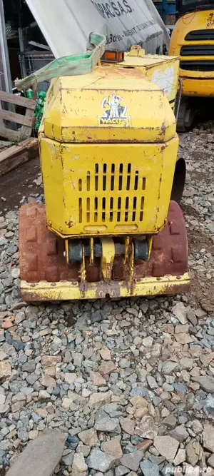 Cilindru compactor an 2010