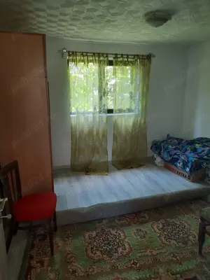 Casa cu teren de 5100 mp in orasul Babeni strada Romani - imagine 9 Casa cu teren de 5100 mp in orasul Babeni strada Romani - imagine 9