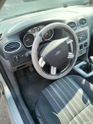 Vând ford focus 2 2010