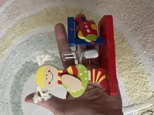 suport din lemn periuta de dinti si clepsidra