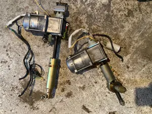 Motor cu reductor si surub cu piulita