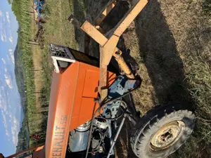 Tractor Renault 560 - imagine 6