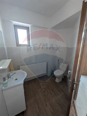 Casă / Vilă cu 9 camere de vânzare în zona Ultracentral - imagine 5 Casă / Vilă cu 9 camere de vânzare în zona Ultracentral - imagine 5