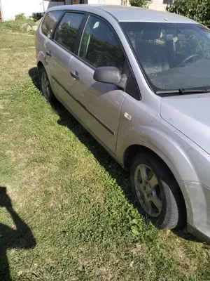 Vînd Ford focus - imagine 4