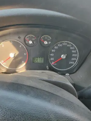 Vînd Ford focus - imagine 8