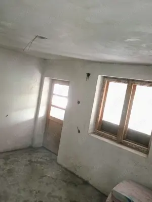 Vila ideala clinica Aparatorii Patriei 450 mp casa si teren - imagine 9