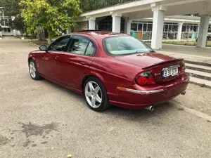 Vând Jaguar S-TYPE R 400hp !!! 4.2 V8 Supercharged !!! 94.000km - imagine 3