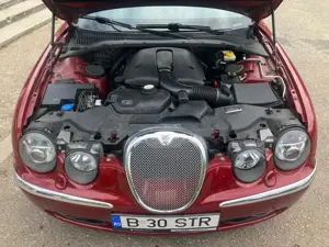 Vând Jaguar S-TYPE R 400hp !!! 4.2 V8 Supercharged !!! 94.000km - imagine 5