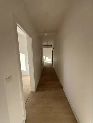 Apartament 3 camere decomandat  46 mp  curte proprie 2 locuri de parcare  Zona Calea Urseni - imagine 3